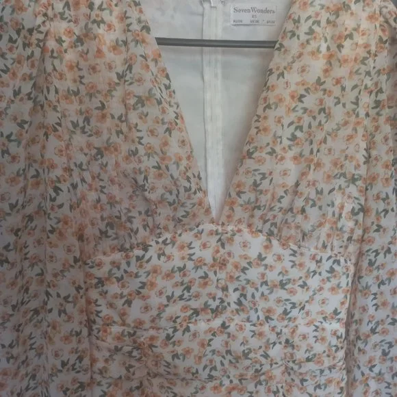🥳 HOST PICK! 🥳 Seven Wonders floral mini dress (Size XS) - Picture 3 of 9